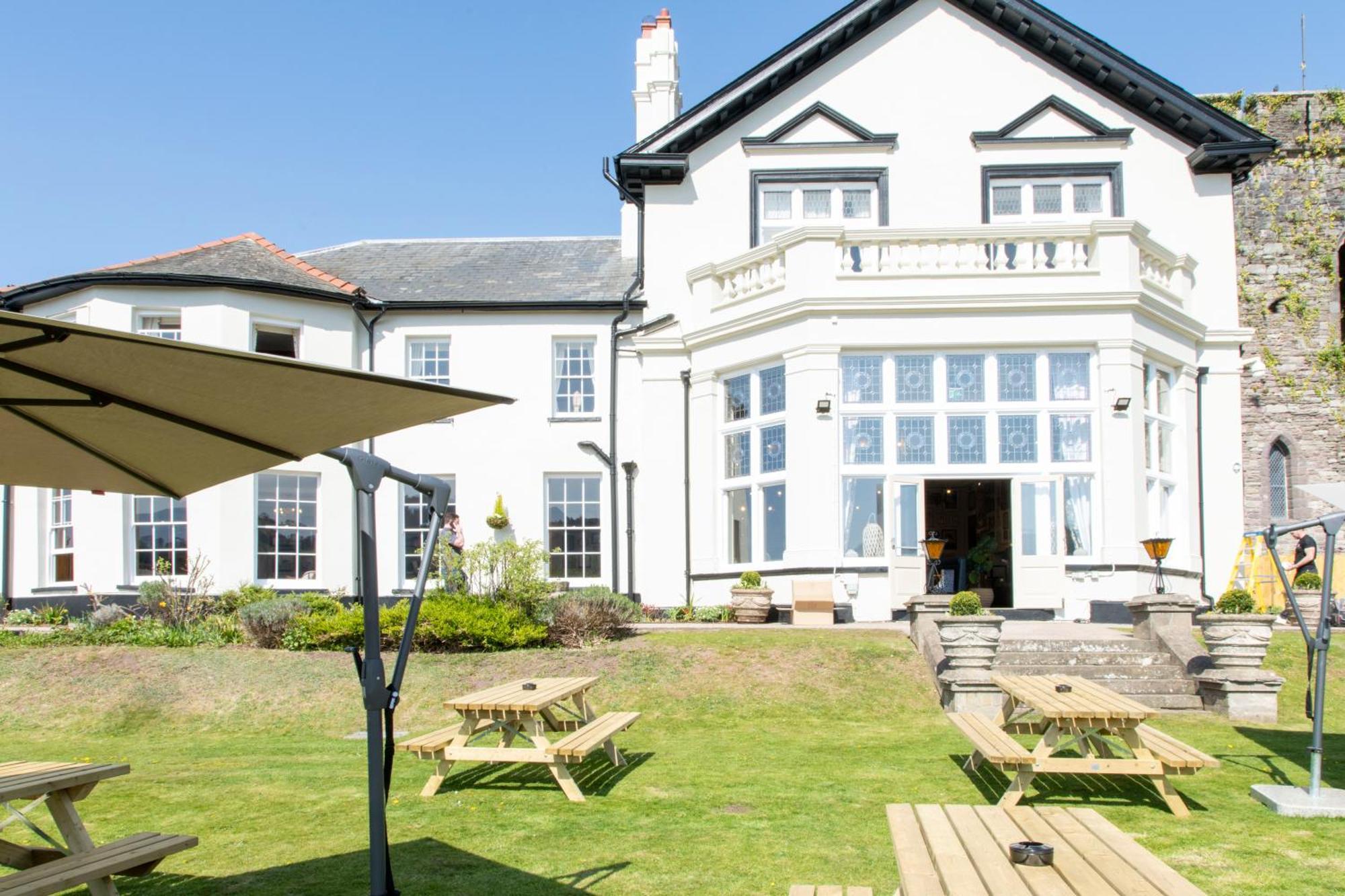 The Castle Of Brecon Hotel, Brecon, Powys Exterior photo